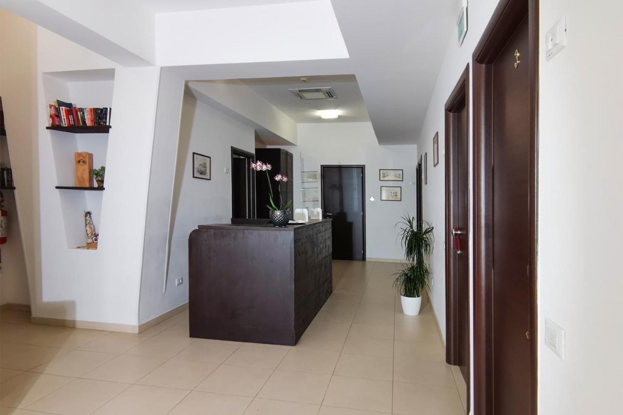 Hotel Poetto Кальяри Экстерьер фото